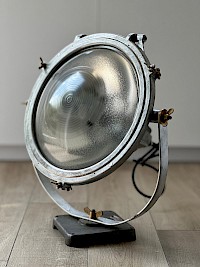 Mazda Paris lamp