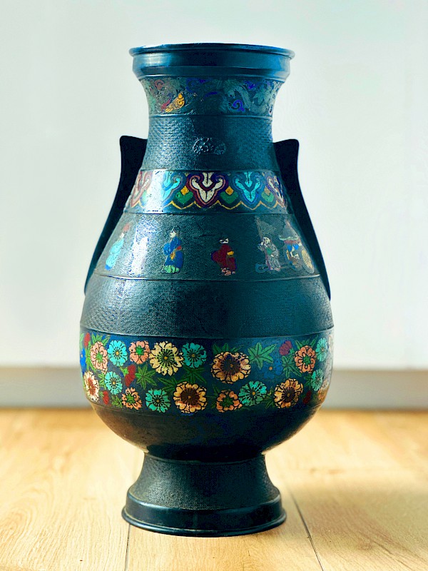 Meiji champlevé enamel bronze vase