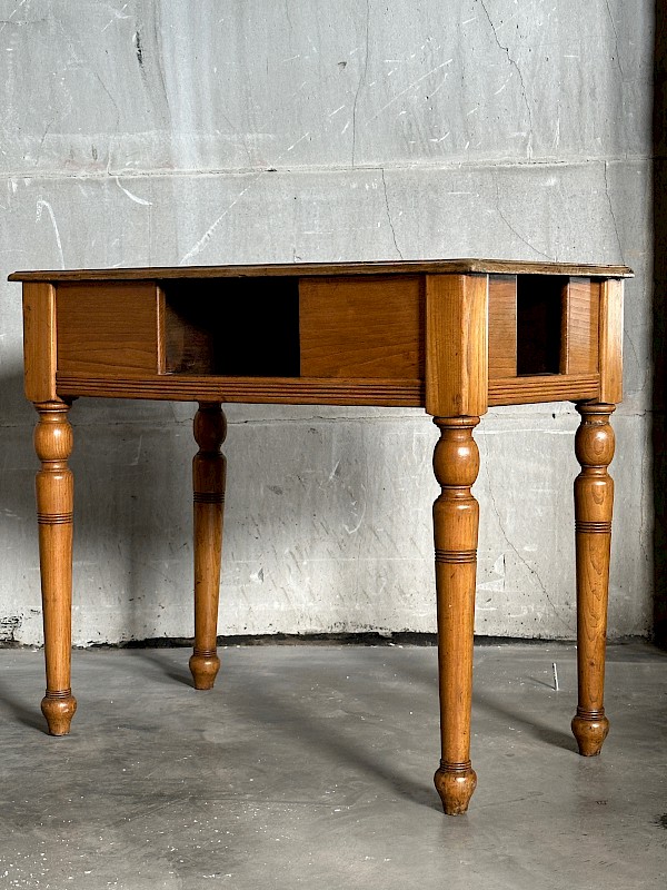 mid-century pub card table