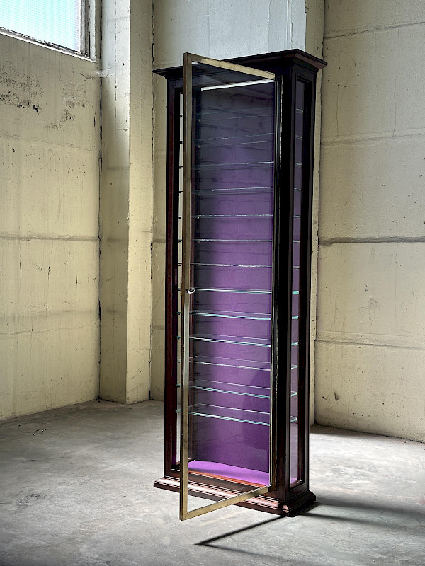 20th-Century "Pope Purple" Oak Display cabinet