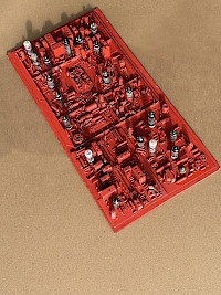 Électronique Rouge in the style of Annmarie Leon